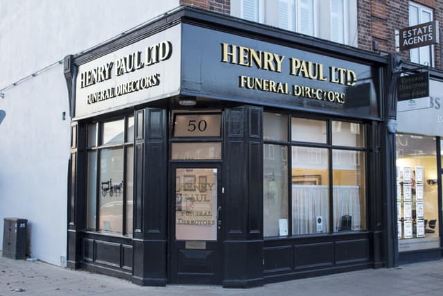 Henry Paul Funeral Directors in Ruislip