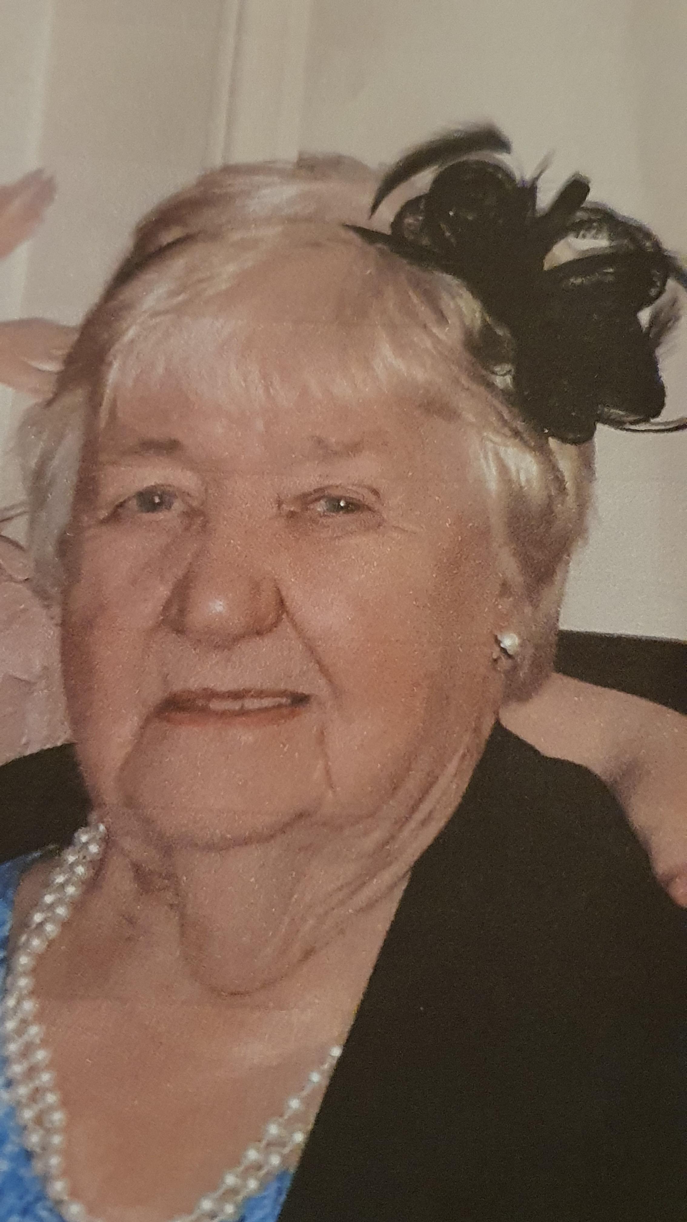 Funeral Notice for Mrs Beryl Parry